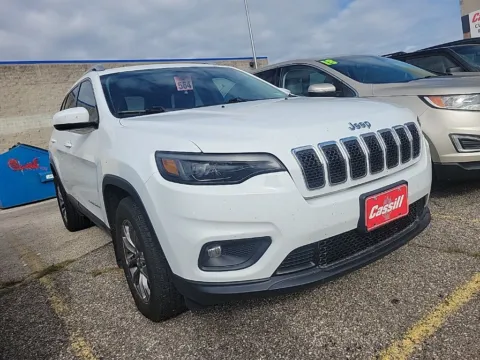 Photos of 2020 Jeep Cherokee Latitude Plus for sale in Cedar Rapids, IA at Cassill Motors