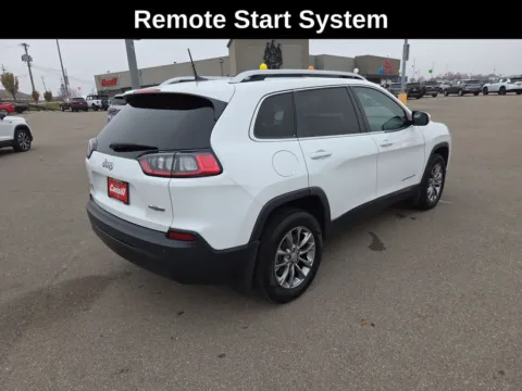 More photos of 2020 Jeep Cherokee Latitude Plus at Cassill Motors, IA