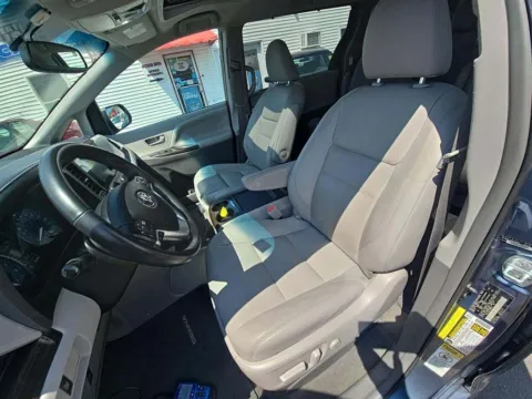More photos of 2017 Toyota Sienna XLE at Cassill Motors, IA
