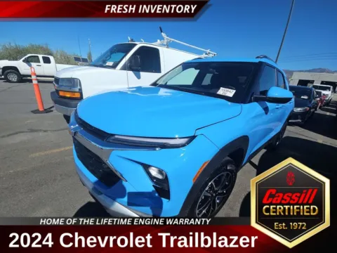 Blue 2024 Chevrolet TrailBlazer LT for sale in Cedar Rapids, IA