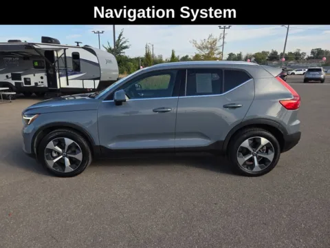 Photos of 2023 Volvo XC40 B5 Plus Bright Theme for sale in Cedar Rapids, IA at Cassill Motors