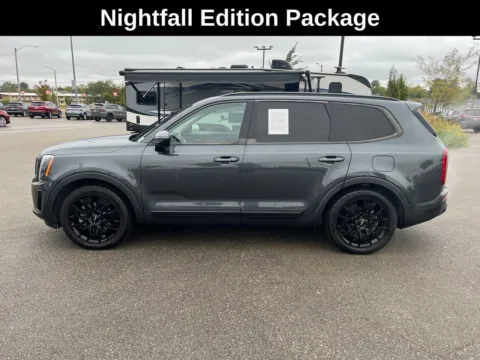Photos of 2022 Kia Telluride SX for sale in Cedar Rapids, IA at Cassill Motors