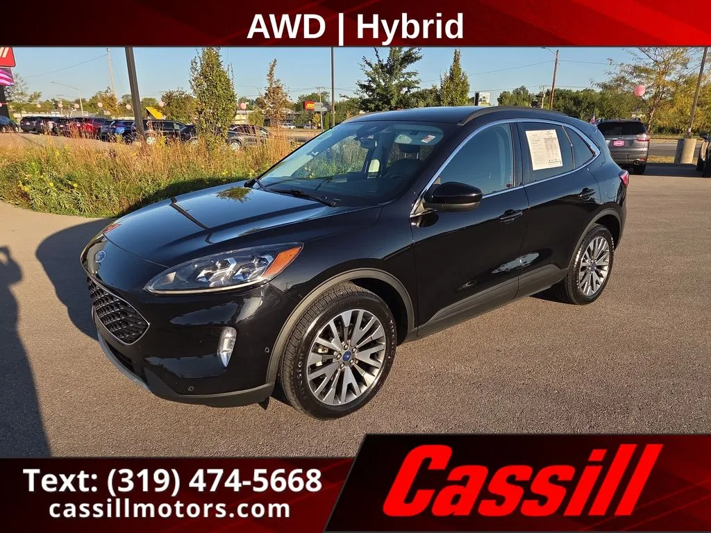 2021 Ford Escape Hybrid Titanium for sale in Cedar Rapids, IA