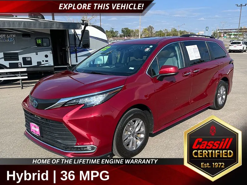 2022 Toyota Sienna XLE for sale in Cedar Rapids, IA