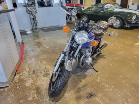 More photos of 1977 KAWASAKI KZ 650 MC at Cassill Motors, IA