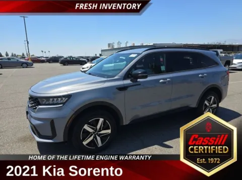 Silver 2021 Kia Sorento EX for sale in Cedar Rapids, IA