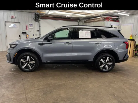 Photos of 2021 Kia Sorento EX for sale in Cedar Rapids, IA at Cassill Motors