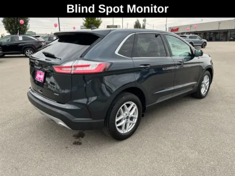 More photos of 2022 Ford Edge SEL at Cassill Motors, IA