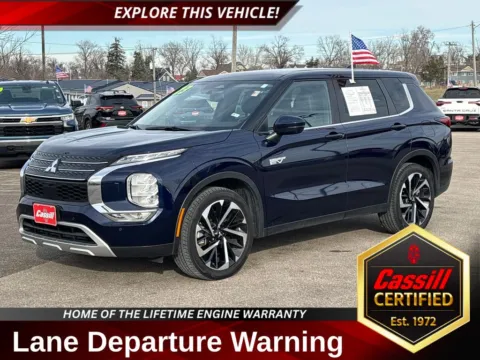 Blue 2023 Mitsubishi Outlander PHEV SE for sale in Cedar Rapids, IA