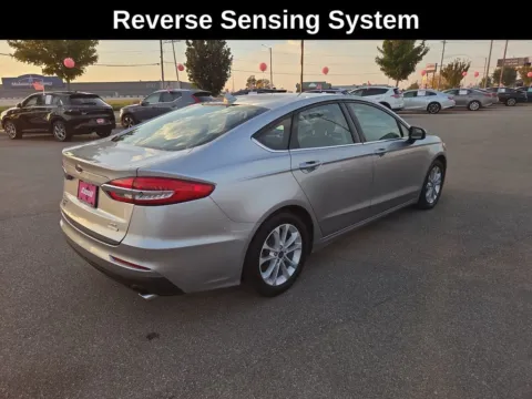 More photos of 2020 Ford Fusion SE at Cassill Motors, IA