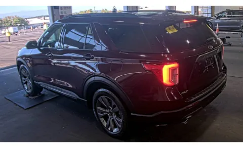 More photos of 2022 Ford Explorer XLT at Cassill Motors, IA