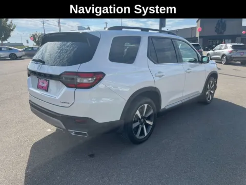 More photos of 2023 Honda Pilot Touring at Cassill Motors, IA