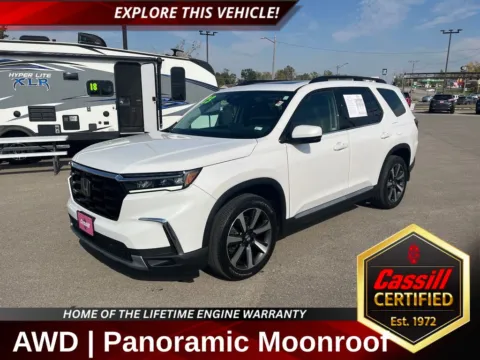 White 2023 Honda Pilot Touring for sale in Cedar Rapids, IA