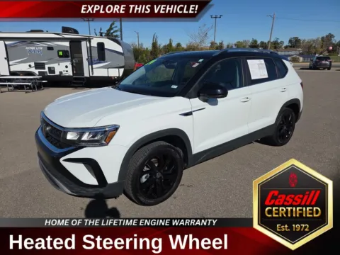White 2024 Volkswagen Taos 1.5T SE for sale in Cedar Rapids, IA