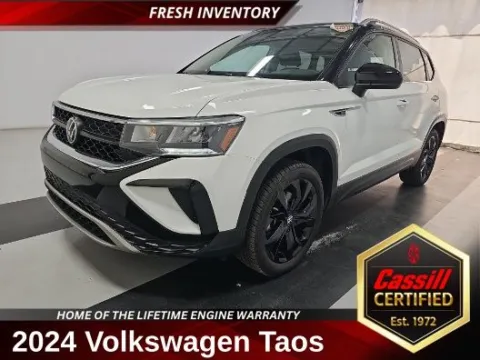 White 2024 Volkswagen Taos 1.5T SE for sale in Cedar Rapids, IA