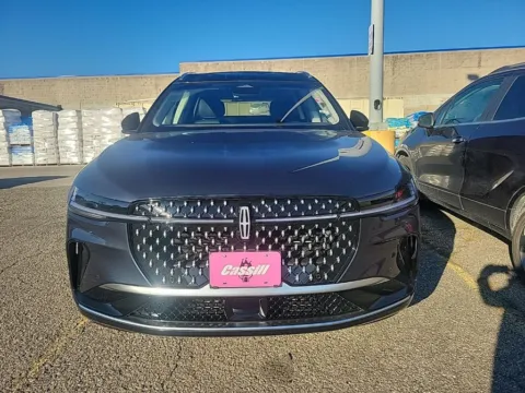 Photos of 2024 Lincoln Nautilus Reserve for sale in Cedar Rapids, IA at Cassill Motors