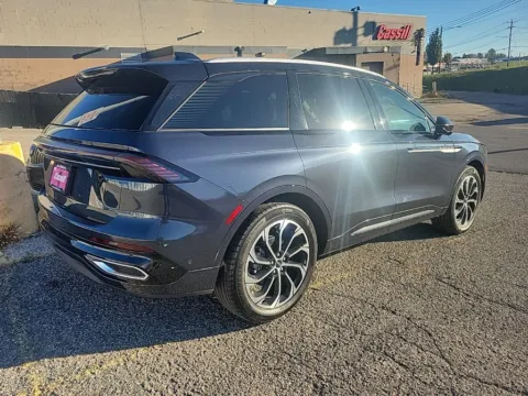 More photos of 2024 Lincoln Nautilus Reserve at Cassill Motors, IA