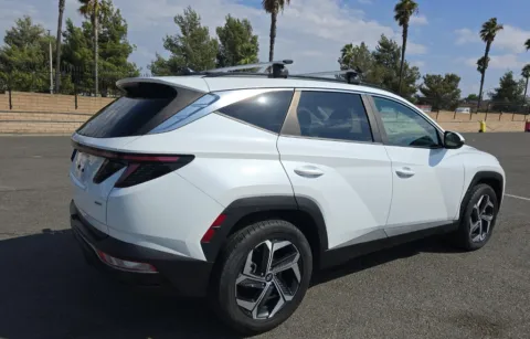 More photos of 2022 Hyundai Tucson SEL at Cassill Motors, IA