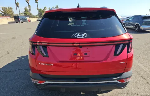 More photos of 2022 Hyundai Tucson SEL at Cassill Motors, IA