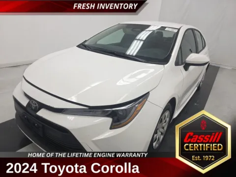 White 2024 Toyota Corolla LE for sale in Cedar Rapids, IA