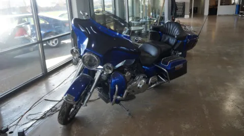 Photos of 2011 HARLEY-DAVIDSON FLHTCU Ultra Classic for sale in Cedar Rapids, IA at Cassill Motors
