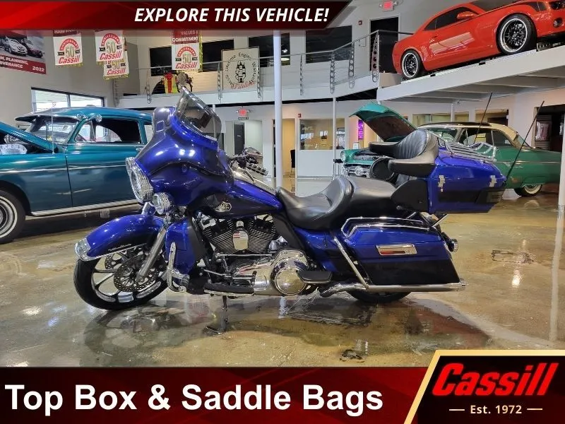 Blue 2011 HARLEY-DAVIDSON FLHTCU Ultra Classic for sale in Cedar Rapids, IA