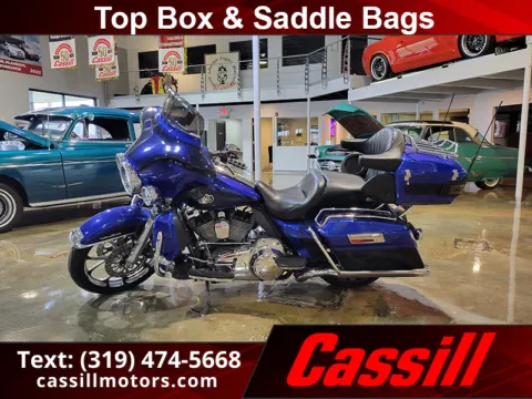 Blue 2011 HARLEY-DAVIDSON FLHTCU Ultra Classic for sale in Cedar Rapids, IA