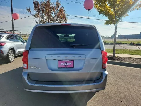 More photos of 2020 Dodge Grand Caravan SE at Cassill Motors, IA