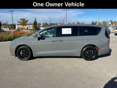 Another view of 2023 Chrysler Pacifica Touring L for sale in Cedar Rapids, IA at Cassill Motors