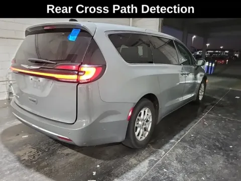 More photos of 2023 Chrysler Pacifica Touring L at Cassill Motors, IA