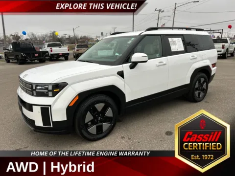 White 2025 Hyundai Santa Fe Hybrid SEL for sale in Cedar Rapids, IA