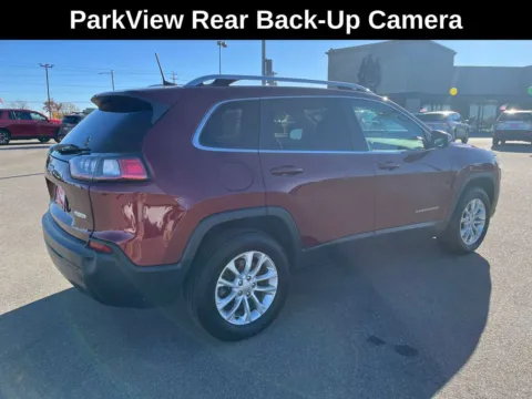 More photos of 2019 Jeep Cherokee Latitude at Cassill Motors, IA