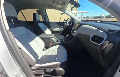 More photos of 2022 Chevrolet Equinox LT at Cassill Motors, IA