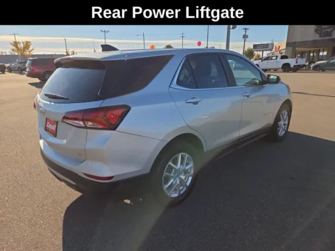 More photos of 2022 Chevrolet Equinox LT at Cassill Motors, IA
