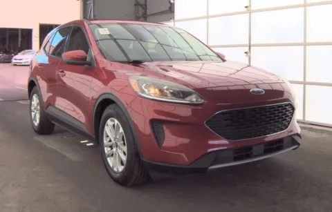 Photos of 2021 Ford Escape SE for sale in Cedar Rapids, IA at Cassill Motors