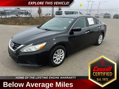 Black 2018 Nissan Altima 2.5 S for sale in Cedar Rapids, IA