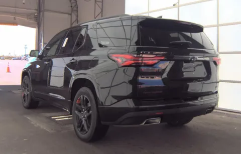 More photos of 2022 Chevrolet Traverse Premier at Cassill Motors, IA