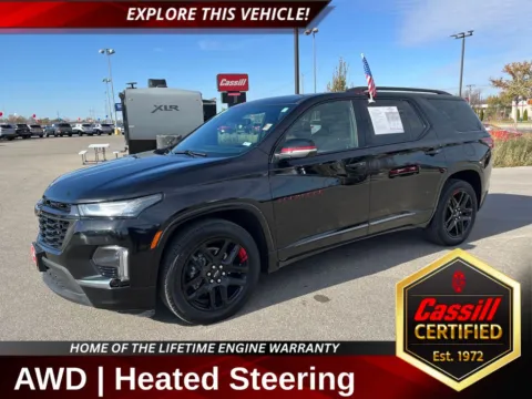 Black 2022 Chevrolet Traverse Premier for sale in Cedar Rapids, IA