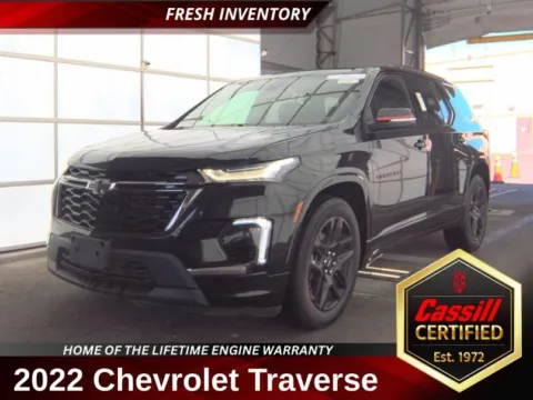 Black 2022 Chevrolet Traverse Premier for sale in Cedar Rapids, IA