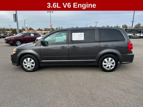 Photos of 2017 Dodge Grand Caravan SE for sale in Cedar Rapids, IA at Cassill Motors