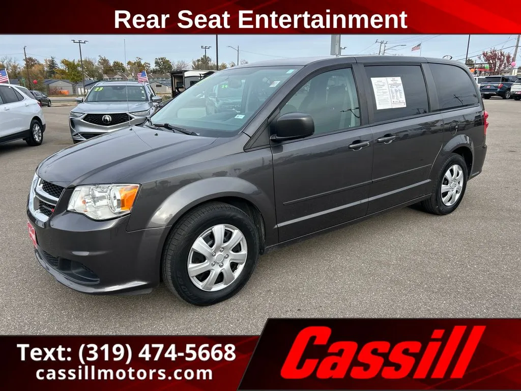 Gray 2017 Dodge Grand Caravan SE for sale in Cedar Rapids, IA