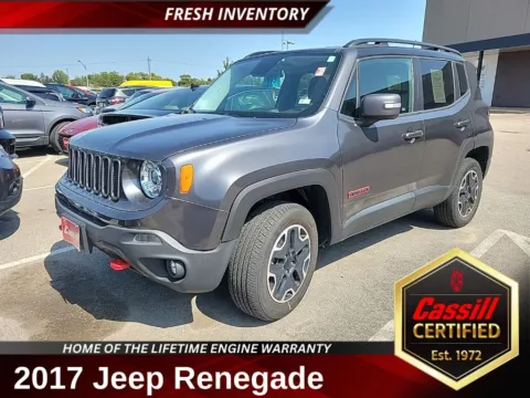 Gray 2017 Jeep Renegade Trailhawk for sale in Cedar Rapids, IA