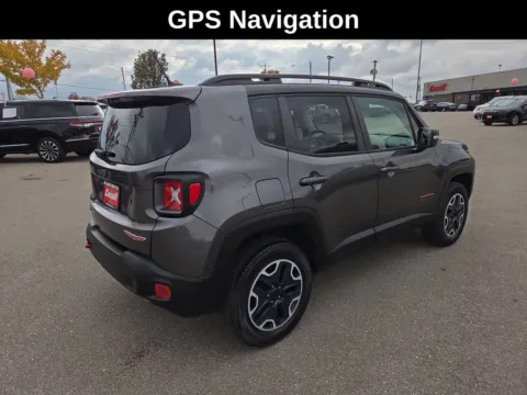 More photos of 2017 Jeep Renegade Trailhawk at Cassill Motors, IA
