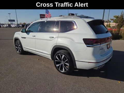 Another view of 2024 Volkswagen Atlas 2.0T SEL Premium R-Line for sale in Cedar Rapids, IA at Cassill Motors