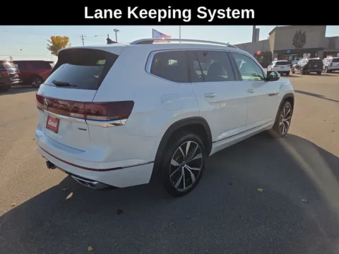 More photos of 2024 Volkswagen Atlas 2.0T SEL Premium R-Line at Cassill Motors, IA