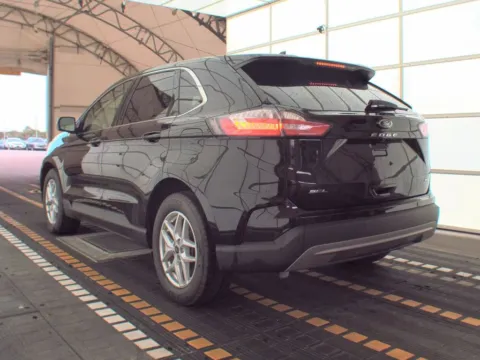 More photos of 2024 Ford Edge SEL at Cassill Motors, IA