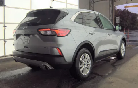 More photos of 2021 Ford Escape Hybrid SE at Cassill Motors, IA