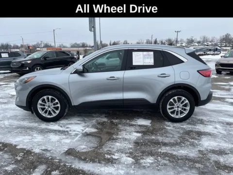 Photos of 2021 Ford Escape Hybrid SE for sale in Cedar Rapids, IA at Cassill Motors