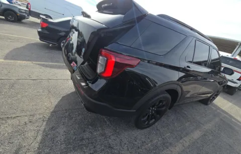 More photos of 2020 Ford Explorer ST at Cassill Motors, IA