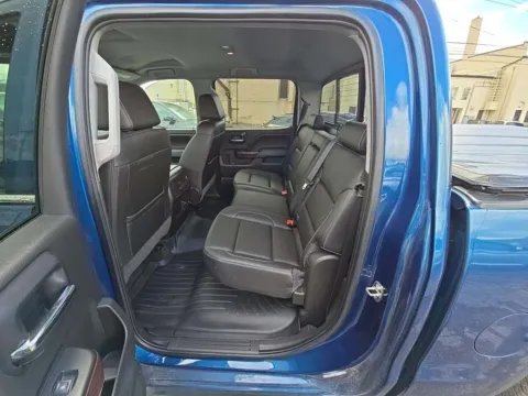 More photos of 2018 GMC Sierra 1500 SLT at Cassill Motors, IA